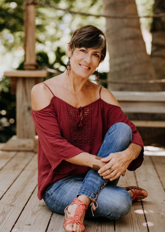 About Elaine, CEO